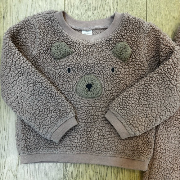 Carters Mauve/Pink Fuzzy Sweatsuit 24mo - Picture 2 of 3